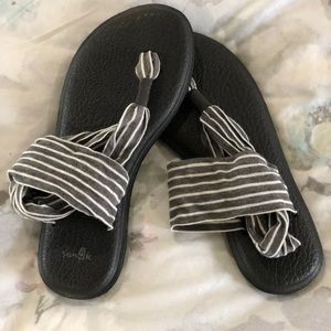 Sanuk Grey/White Striped Sandals NWOT